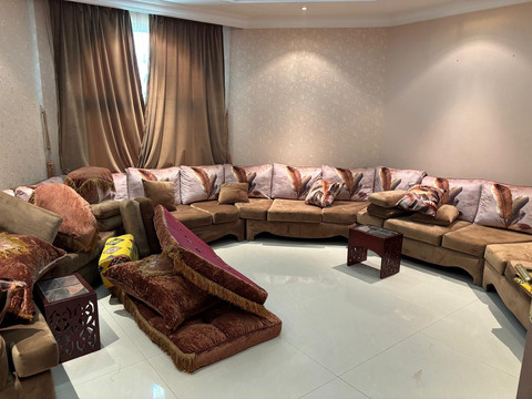 دينا توصيل اثاث الي جمعية خيرية بالرياض 0558536273 حي المروج حي التعاو