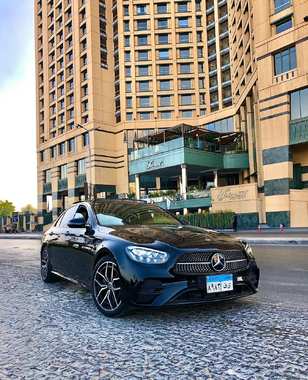 ايجار مرسيدس E200 موديل 2025 مع سائق عند مطار القاهرة! - 2