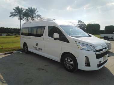 إيجار ميكروباص تويوتا هايس 14 راكباً للسفر والرحلات